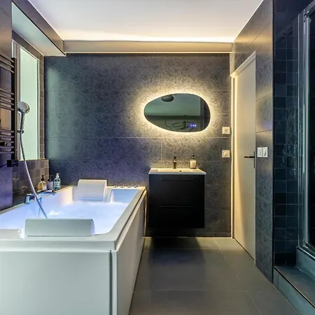 Opera, Grand Boulevard 9Eme, Suite Avec Jacuzzi Paris Exterior photo