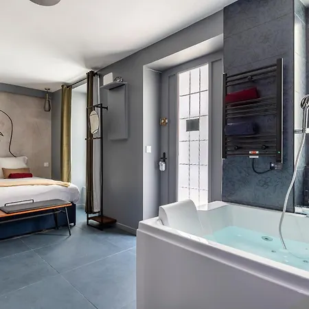 Opera, Grand Boulevard 9Eme, Suite Avec Jacuzzi Paris Exterior photo