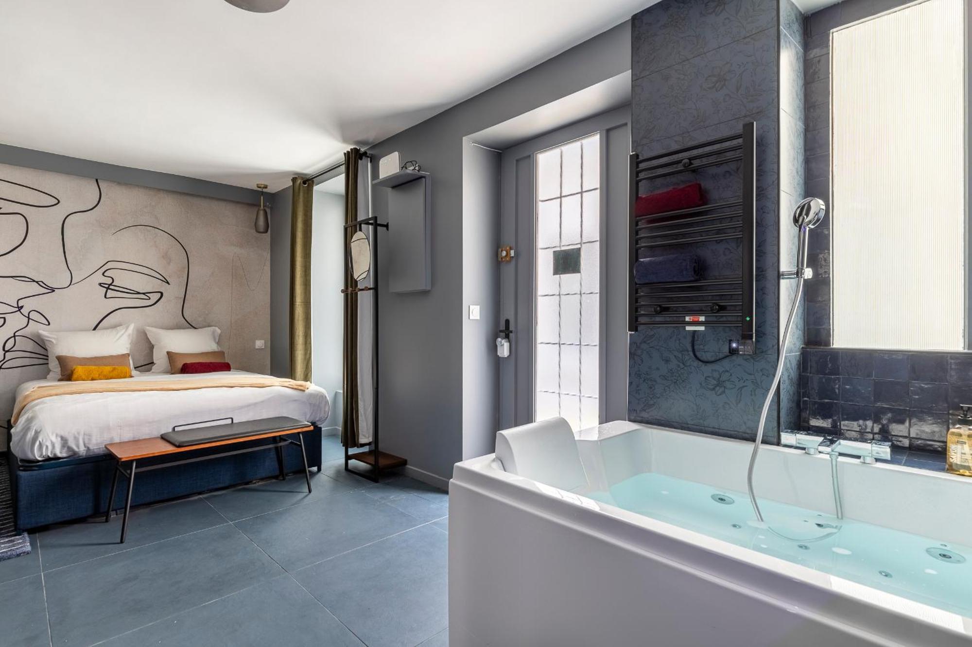 Opera, Grand Boulevard 9eme, Avec Jacuzzi Appartement Parijs